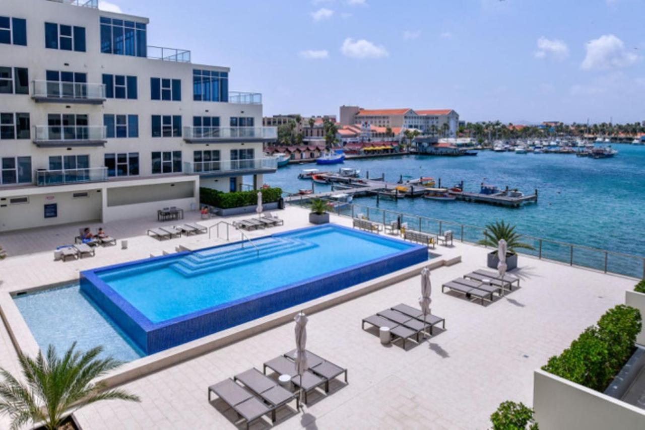 Stylish Luxury Condo, Central Location, Ocean View, Pool, Gym Oranjestad Dış mekan fotoğraf