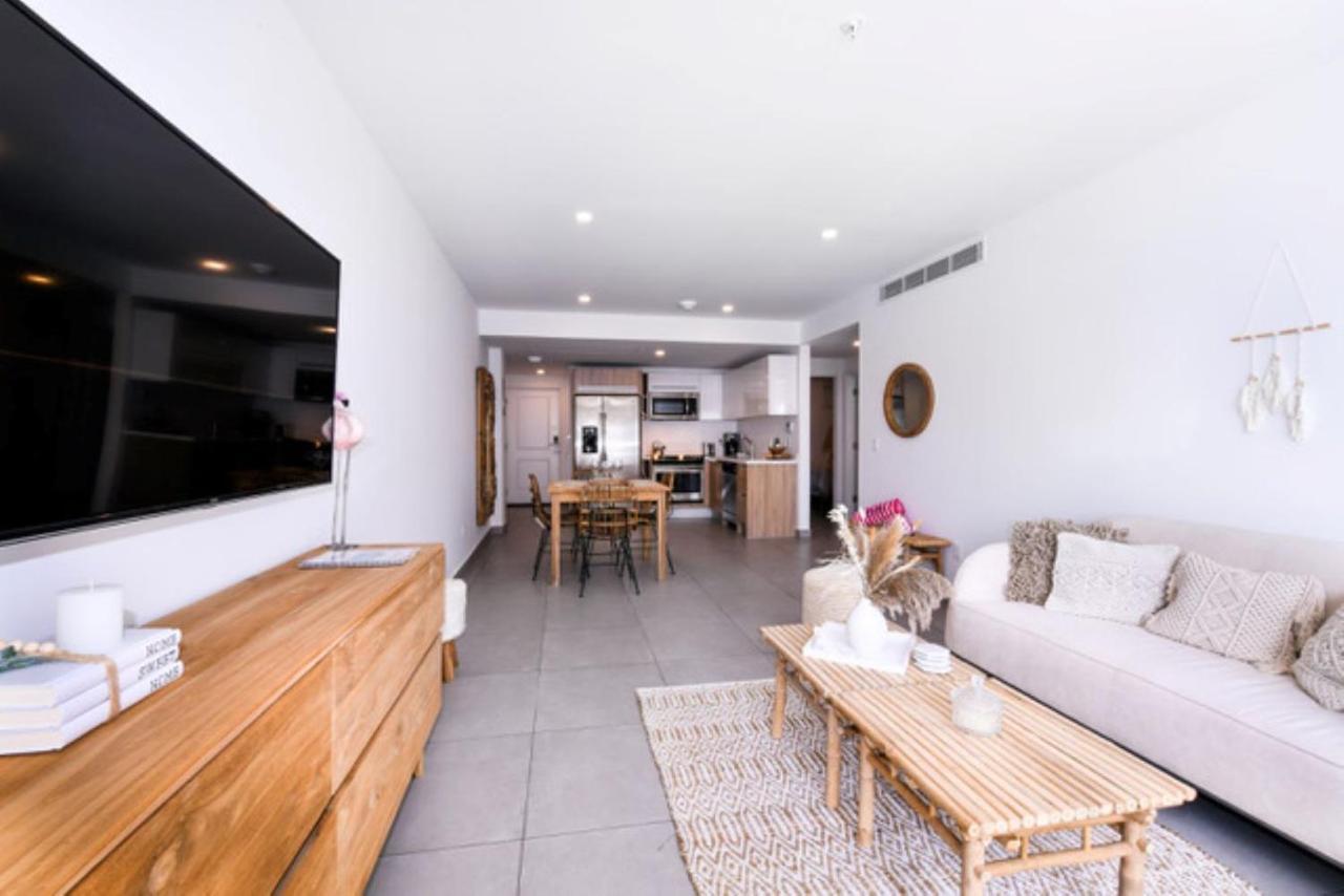Stylish Luxury Condo, Central Location, Ocean View, Pool, Gym Oranjestad Dış mekan fotoğraf