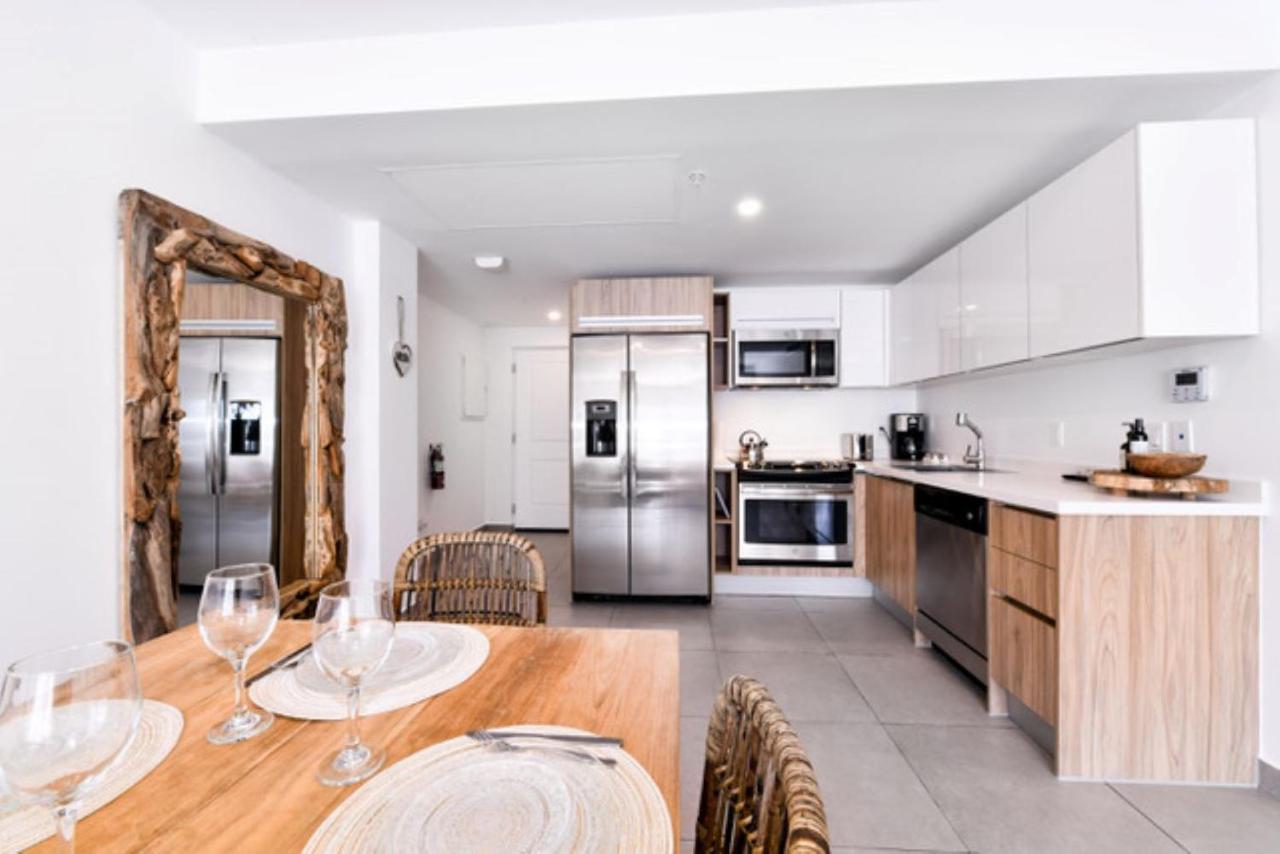 Stylish Luxury Condo, Central Location, Ocean View, Pool, Gym Oranjestad Dış mekan fotoğraf