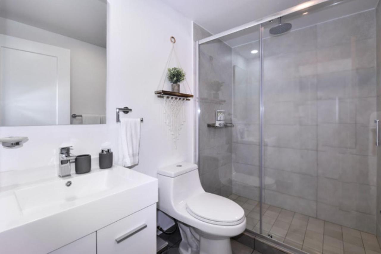 Stylish Luxury Condo, Central Location, Ocean View, Pool, Gym Oranjestad Dış mekan fotoğraf