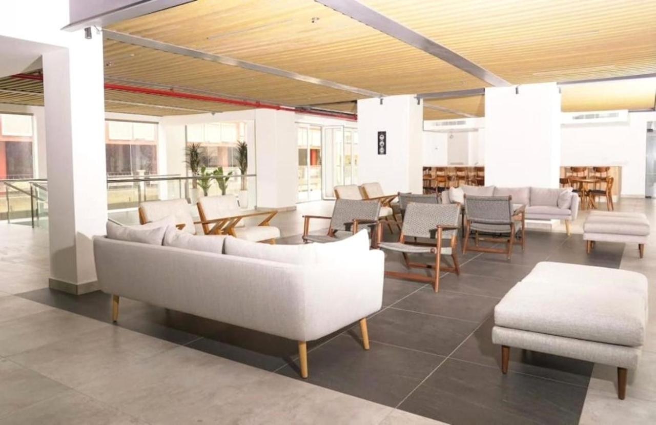 Stylish Luxury Condo, Central Location, Ocean View, Pool, Gym Oranjestad Dış mekan fotoğraf